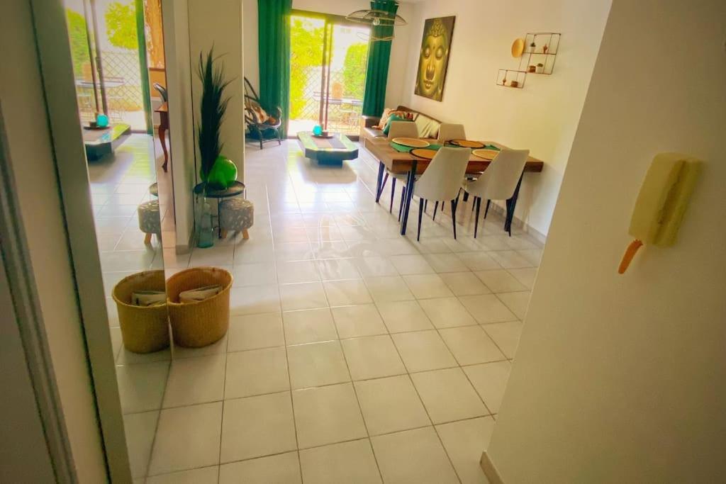 Cocoon'Isle - Jardinet- Jacuzzi Apartment L'Isle-sur-la-Sorgue Exterior photo